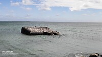 stuk bunker in de zee