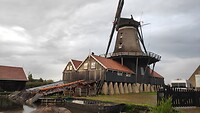 De oude houtzaagmolen