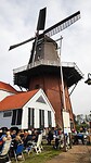 bij de molen is een dienst in de openlucht
