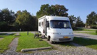 Camperplaats Maastricht, aan de Maas