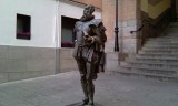 de schrijver Cervantes in de straat die naar hem genoemd is
