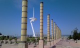 Calatrava toren en lantaarnnpalen