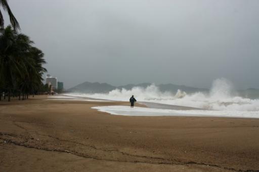BIG WAVES!!!