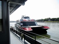 Met deze boot in anderhalfuur naar Wenen