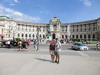 Samen op de Heldenplatz