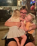 Kroelen met de liefste papa!