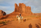 Op t paard in Monument Valley