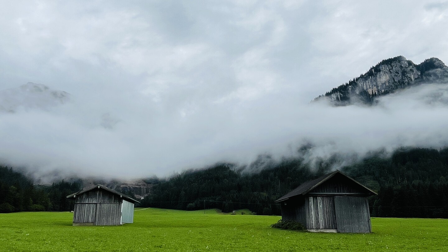 lage wolken