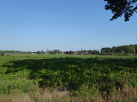 zicht op Middelbeers; 2 kerken en klokgelui