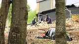 Natuursteenhuis in aanbouw.