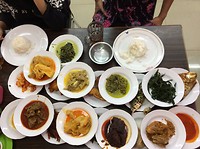 Pedang: traditioneel eten uit West-Sumatra (20 bordjes!)