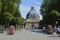 14224099667_cf97caa07d_b