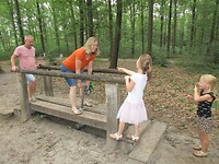Is de maan zwaar of licht ?