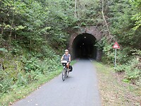 Door de tunnel