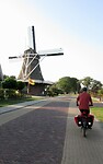 Na deze molen verlaten we het dorp Dalen