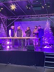 De burgemeester snijdt het aan