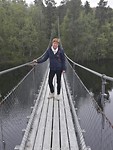 Terug over de wiebelbrug.