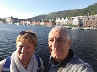 Bryggen op de achtergrond.