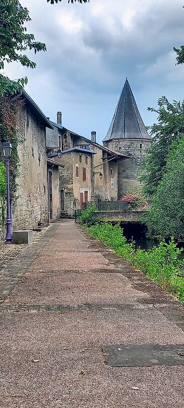 Fontenoye le chateau