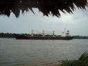 Transport over de Suriname rivier