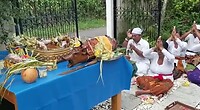 Ceremonie ter bescherming van de villa