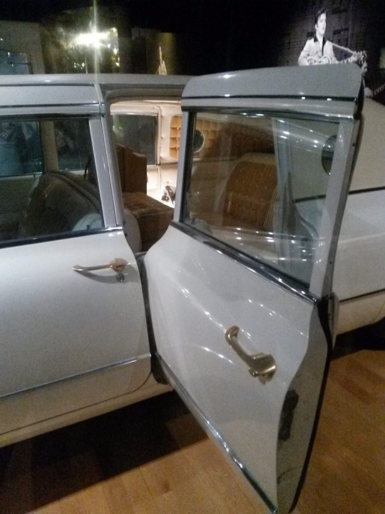 auto Elvis Presley