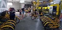 Thuisbasis van Co van Kessel, zoek maar een fiets uit