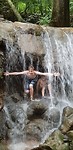 Zitten achter de waterval