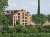 Oude steenfabriek langs de Po