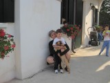 De onmetelijke gastvrijheid van Serena, Pietro, Marco en hond Mimo