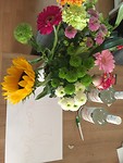 Thuiskomen met een welkom thuis en bosje bloemen ❤️