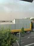 Kijk hoe de lucht vervuild wordt door de branden in de voorsteden van Sydney