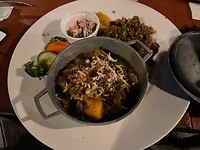 Kip met kokos en mango/rum saus