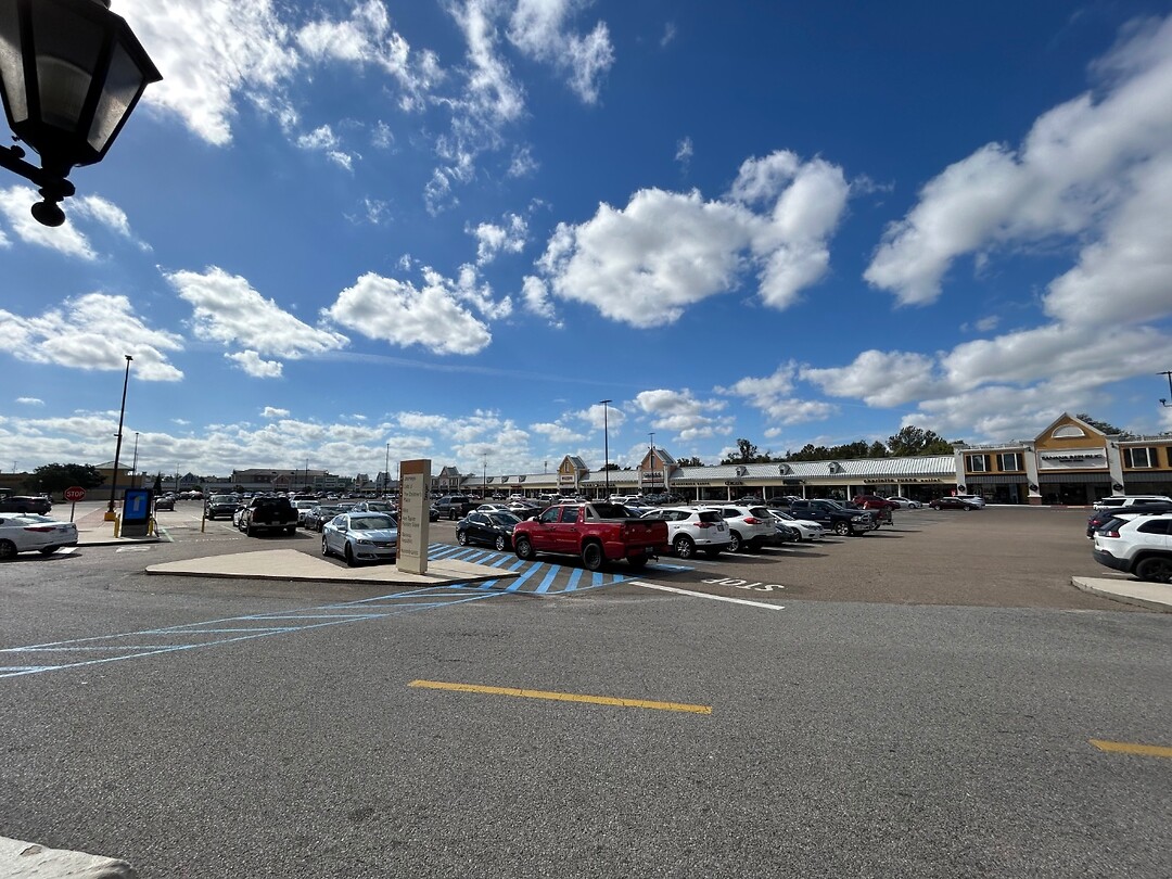 Tanger Outlet