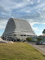 Een hotel in de haven