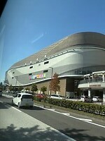 Met de bus onderweg naar Fukuoka Tower