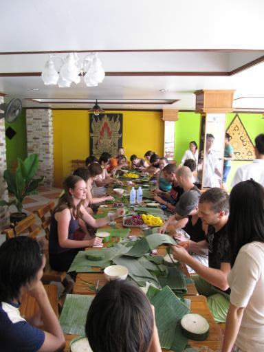 Eigen krathong maken in het GuestHouse