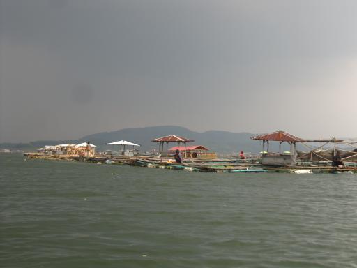 floating village bij Cianjur