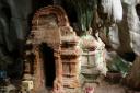 Tempel in grot