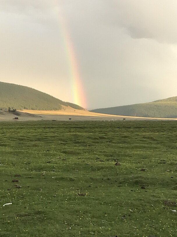 Somewhere over the rainbow 😎😎