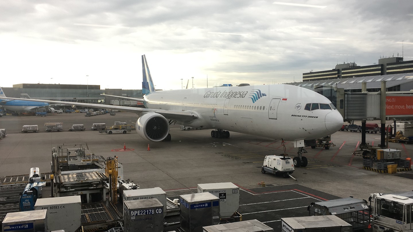 Garuda schiphol