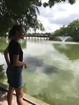 Hoan Kiem meer met rode brug