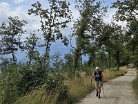 De weg gaat omhoog