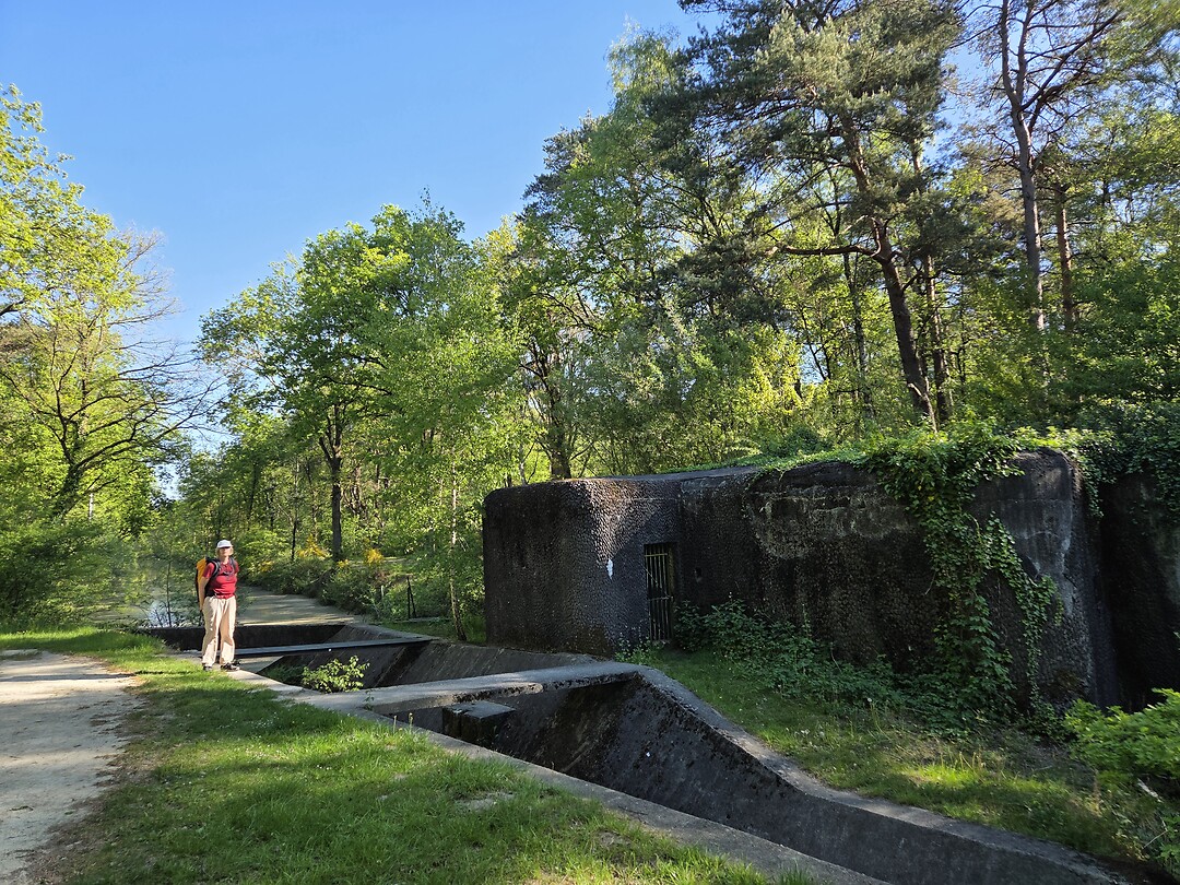 Bij de anti-tank gracht