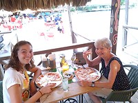 Laatste avond pizza aan het strand 😄