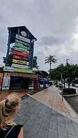 Airlie BEach main street