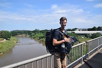 Walt op de Friendship Bridge