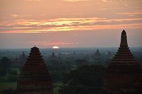 Zonsopkomst vanaf een tempel