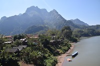 Nong Khiaw