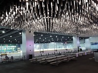 Schaatsbaan midden in de mall